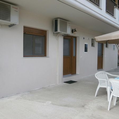Daniela Apartments Nea Roda Exterior photo