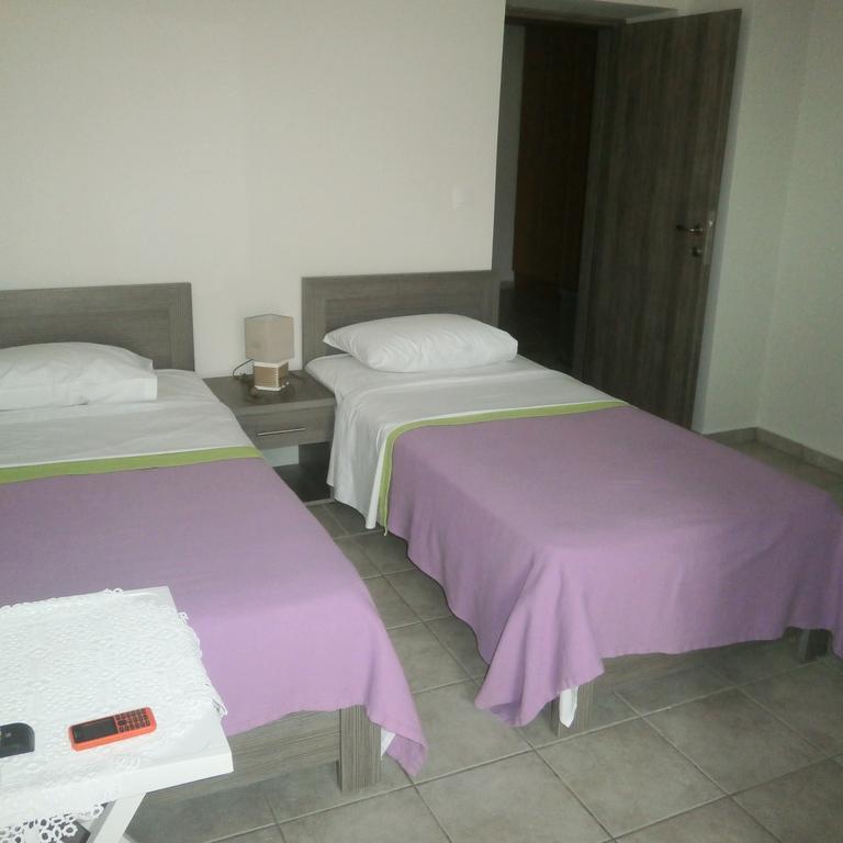 Daniela Apartments Nea Roda Exterior photo
